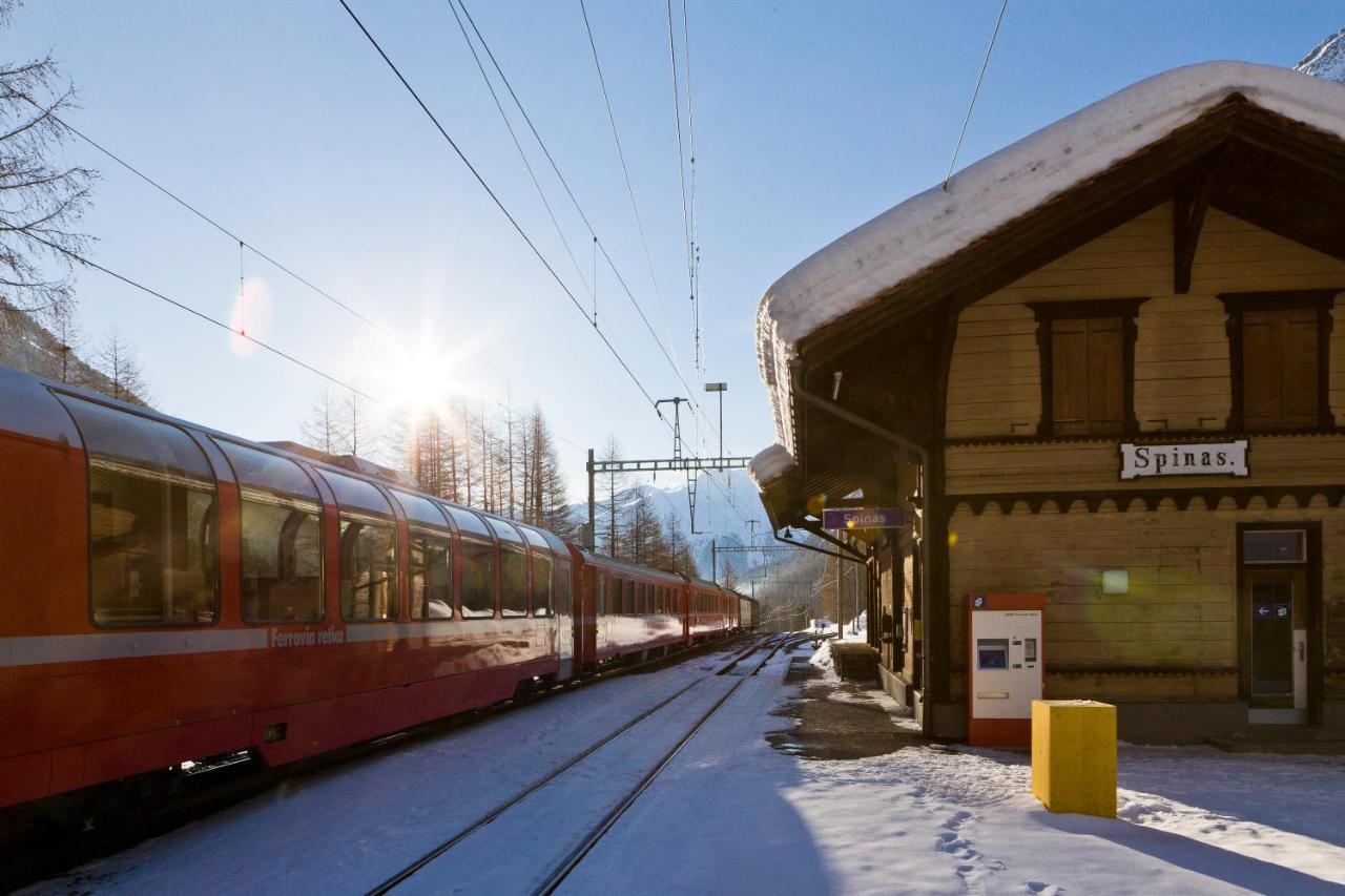 Gasthaus Spinas Bever Exterior photo